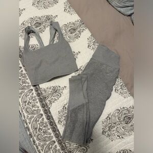 Alo Yoga Athletic Set